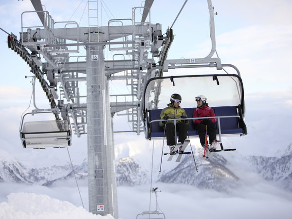 Nel comprensorio sciistico Schwemmalm gli impianti di risalita trasportano gli sciatori fino ai 2.650m sl monte Mutegg con un panorama sul massiccio montuoso dell'Ortles.