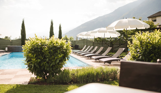 Hotel Bauhof - Garten mit beheiztem Schwimmbad