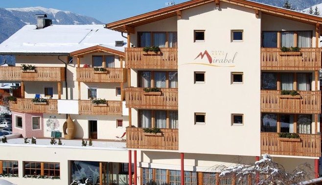 Hotel Mirabel - outdoor view winter