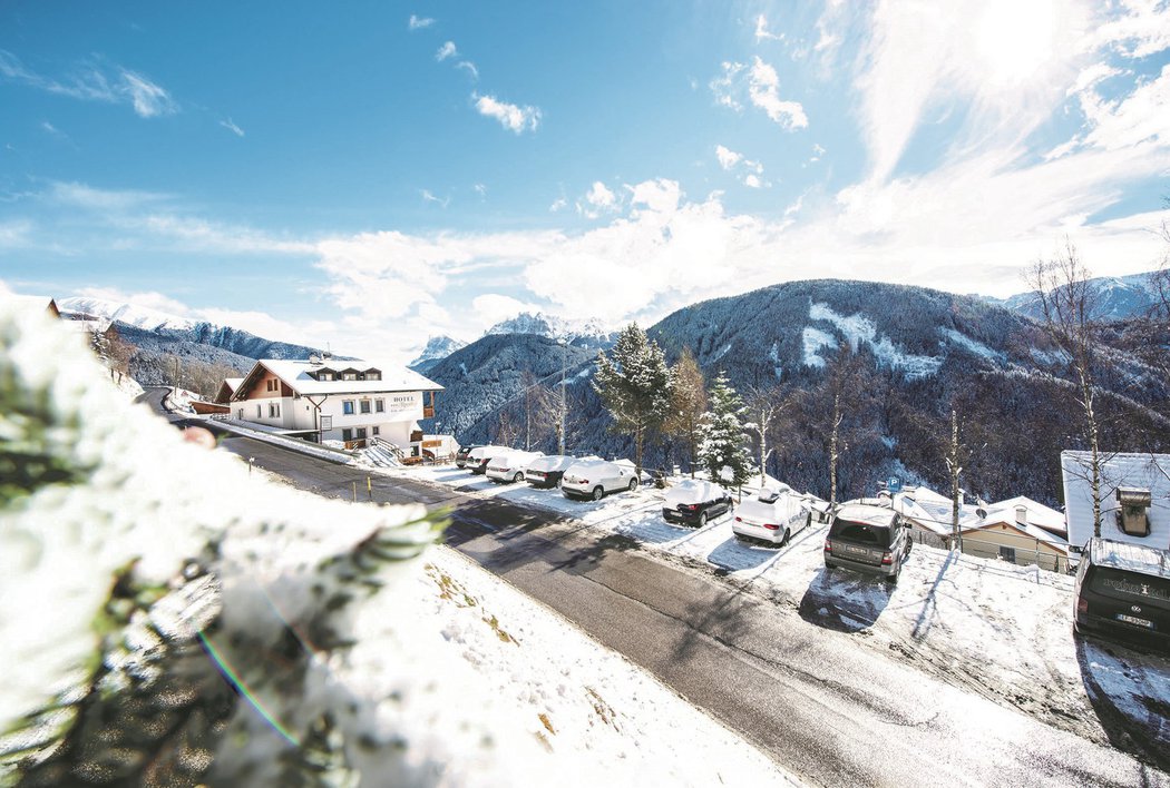 Alpenhof Blick Dolomiten Winter