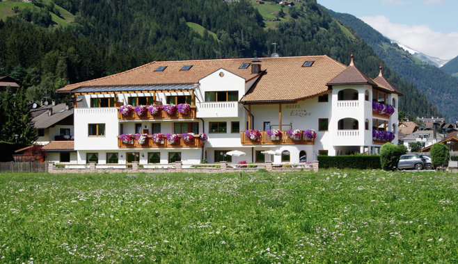 Hotel Enzian - Aussenansicht