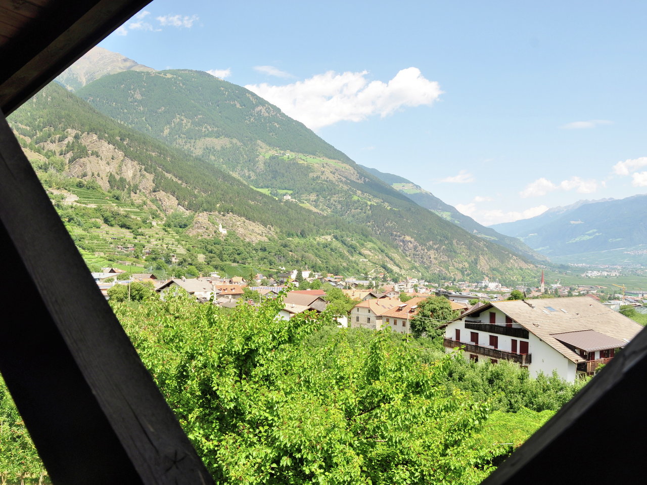 View in the Venosta Valley from the balcony of the Pension Feldgärtenhof