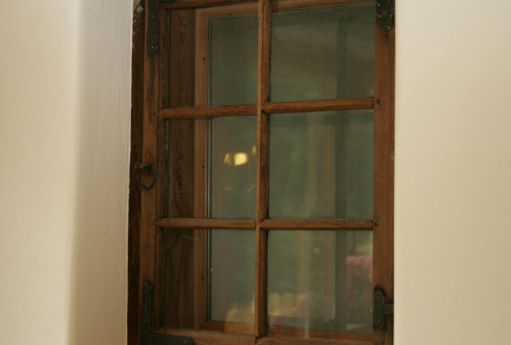 Altes erhaltenes Fenster